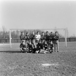 skany izba regionalna sredni format - kopalnia-1975
