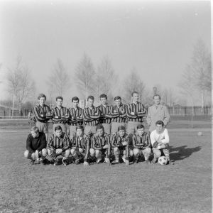 skany izba regionalna sredni format - kopalnia-1979