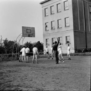skany izba regionalna sredni format - kopalnia-135